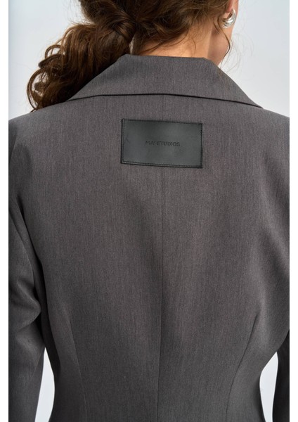 Briella Belden Oturtmalı Füme Blazer