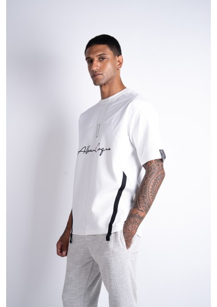 Erkek Kısa Kollu Baskılı ve Şeritli Beyaz T-Shirt