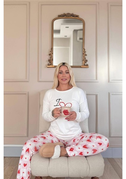 Ekru Love You Desenli Termal Kadın Pijama Takımı fiyatları