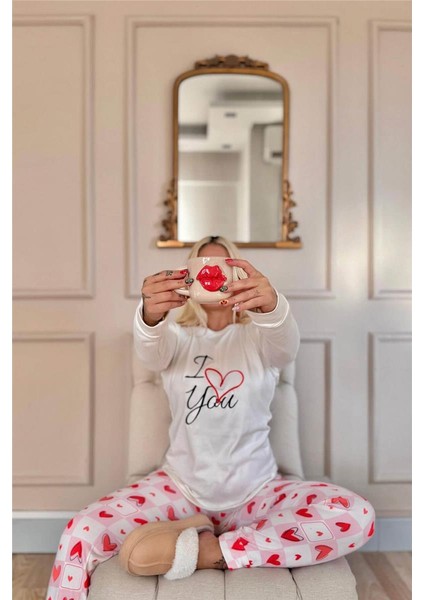 Ekru Love You Desenli Termal Kadın Pijama Takımı modelleri