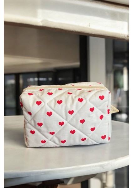 Kalp Desen Makyaj Çantası Beyaz Pamuklu Dikdörtgen Tasarım 18 x 13 x 9 cm fırsatları