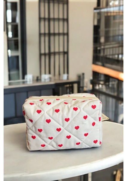 Kalp Desen Makyaj Çantası Beyaz Pamuklu Dikdörtgen Tasarım 18 x 13 x 9 cm indirimleri