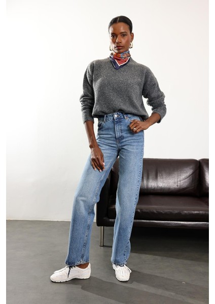 Antrasit Bisiklet Yaka Yumuşak Dokulu Triko 251297 fiyatları