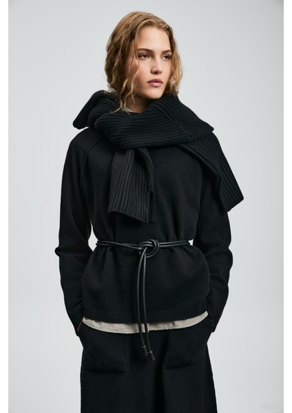 Holly Kadın Kazak Siyah