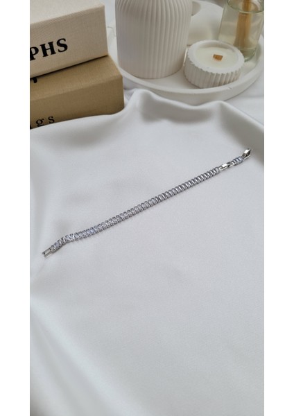Vip Silver Baget Taşlı Su Yolu Bileklik Kalın