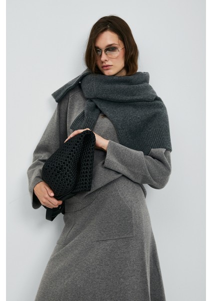 Holly Kadın Kazak Siyah