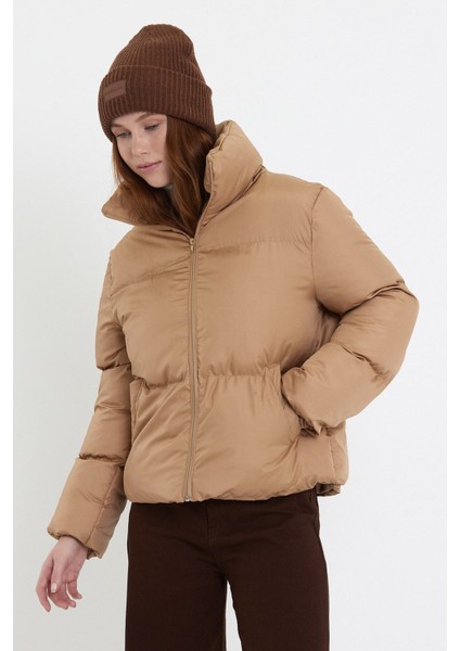 Kadın Haki Owersize Dolumlu Şişme Su Geçirmez Mont TBG069 modelleri