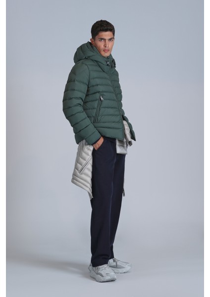 Oversize Kapüşonlu Erkek Kışlık Mont - Minimalist Tasarım