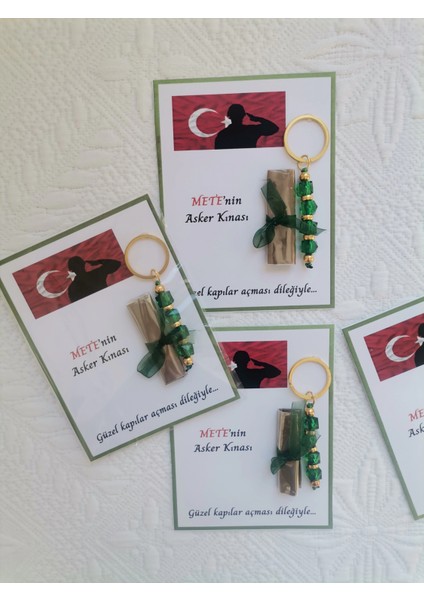 100 Adet Kişiye Özel Asker Kına Hatırası Dağıtmalık Hediyelik Yeşil Anahtarlık ve Paketlenmiş Kına