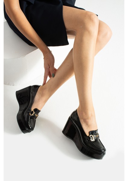 Elora Dolgu Topuklu Tokalı Kadın Ayakkabı