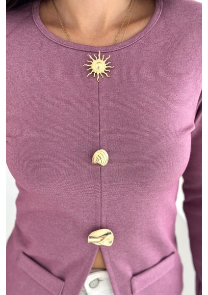 Kadın Düğme Detaylı Cepli Bluz – Karakterli & Modern Stil