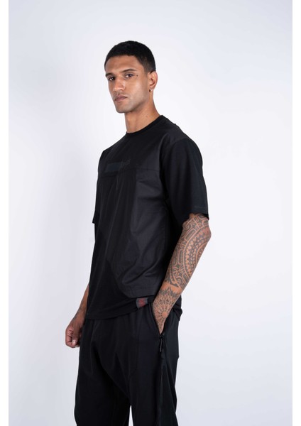 Kısa Kollu Baskılı, Kumaş Kombinasyonlu Siyah Pamuklu T-Shirt