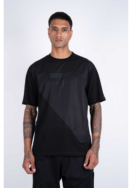 Kısa Kollu Baskılı, Kumaş Kombinasyonlu Siyah Pamuklu T-Shirt fiyatları