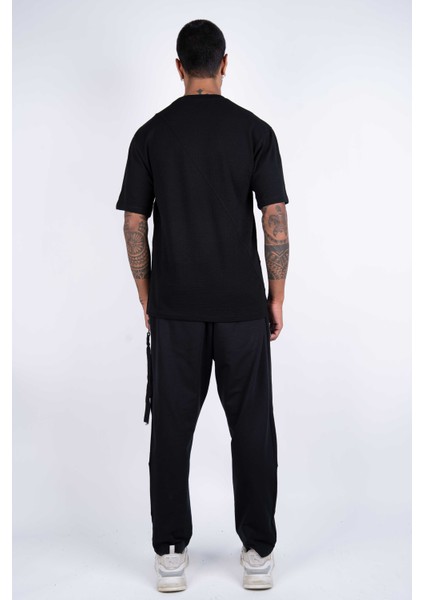 Kısa Kollu Baskılı, Kumaş Kombinasyonlu Siyah Pamuklu T-Shirt indirimleri