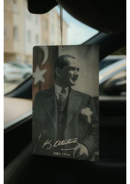 Atatürk Portresi ve Imzası Oto Kokusu - Dekoratif Araç Kokusu ve Aksesuarı