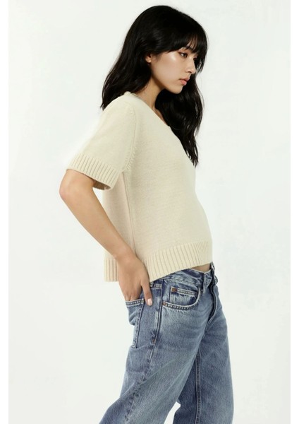 Kadın Kısa Kollu V-Yaka Örgü Kazak Natural