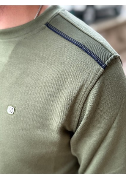 Haki Omuz Detaylı Bisiklet Yaka Erkek Triko Kazak modelleri