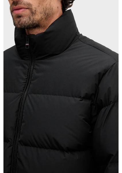 Kapitoneli Regular Fit Dik Yaka Şişme Mont Erkek Mont MW0MW40615 Bds indirimleri