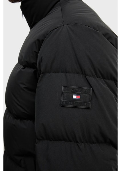 Kapitoneli Regular Fit Dik Yaka Şişme Mont Erkek Mont MW0MW40615 Bds