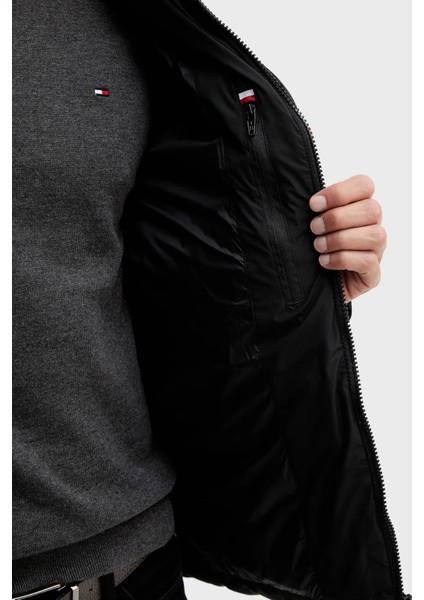 Kapitoneli Regular Fit Dik Yaka Şişme Mont Erkek Mont MW0MW40615 Bds