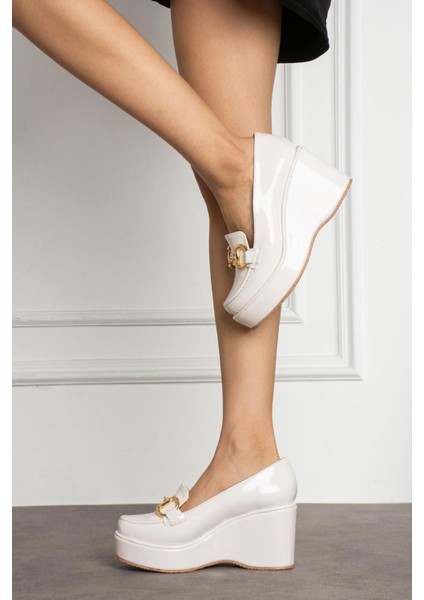 Dolgu Topuklu Tokalı Kadın Ayakkabı fırsatları