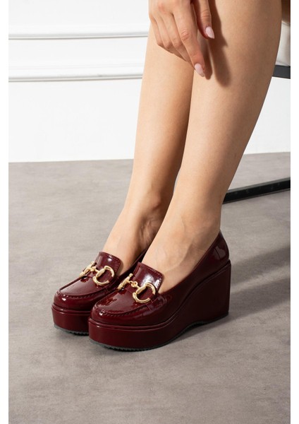 Dolgu Topuklu Tokalı Kadın Ayakkabı