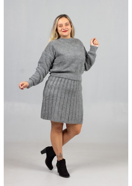 Sofistike Koyu Gri Triko Takım | 46 Bedene Kadar Asil Etek Kazak Kombini fiyatları