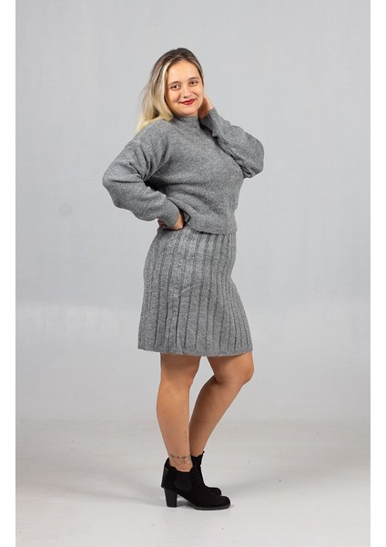 Sofistike Koyu Gri Triko Takım | 46 Bedene Kadar Asil Etek Kazak Kombini fırsatları