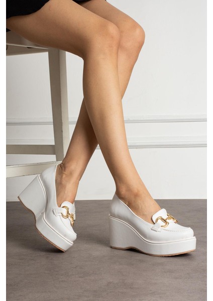 Dolgu Topuklu Tokalı Kadın Ayakkabı fırsatları