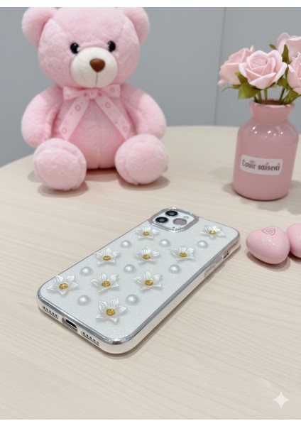 Iphone 11 Uyumlu 3D Kabartmalı Amazon Zambağı ve Inci Süslemeli Kılıf fırsatları