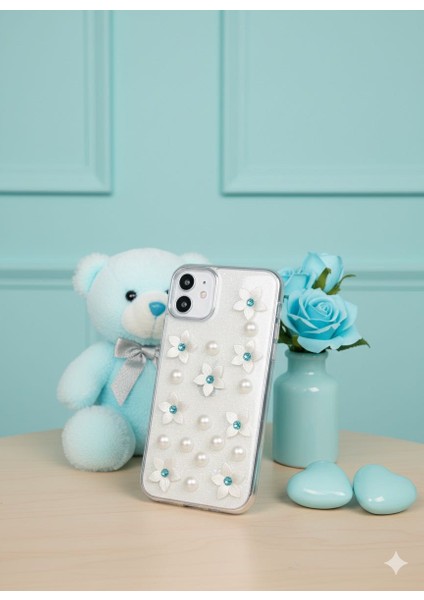 Iphone 11 Uyumlu 3D Kabartmalı Amazon Zambağı ve Inci Süslemeli Kılıf modelleri