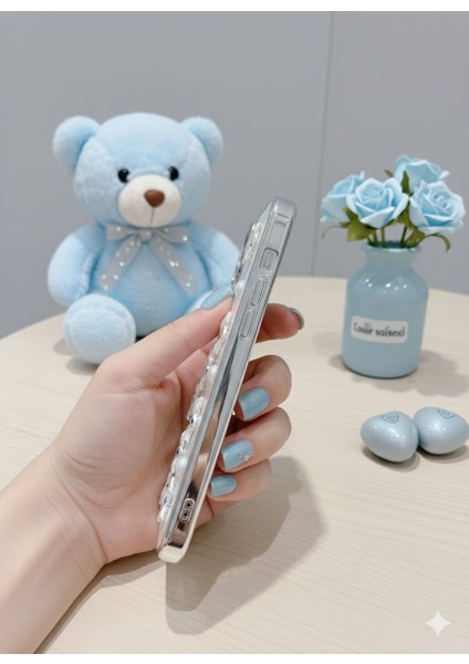 Iphone 11 Uyumlu 3D Kabartmalı Amazon Zambağı ve Inci Süslemeli Kılıf indirimleri