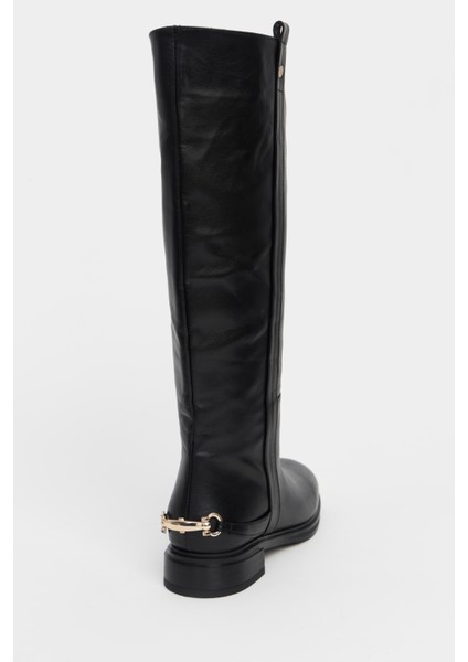 Maude Siyah Hakiki Deri Kalın Topuk Arka Metal Aksesuarlı Kadın Biker Çizme indirimleri