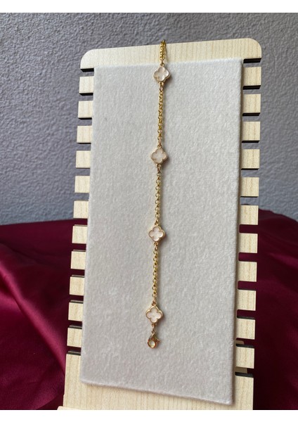 Kararmaz Çelik Beyaz Yonca Gold Bileklik