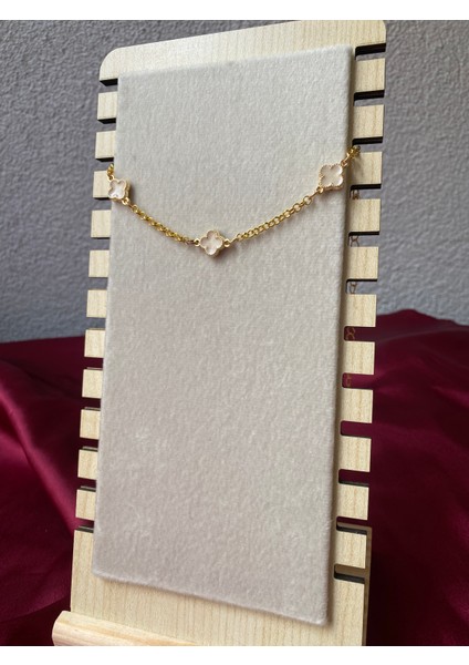 Kararmaz Çelik Beyaz Yonca Gold Bileklik