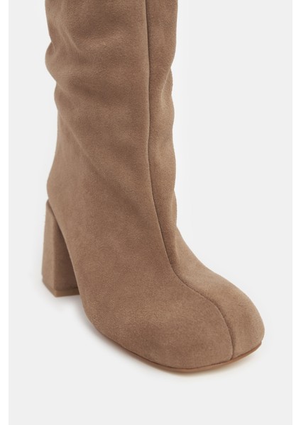 Briella Desert Koyu Bej Hakiki Süet Kalın Topuk Küt Burun Kadın Çizme indirimleri