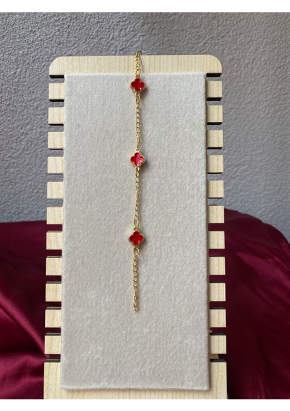 Kararmaz Çelik Kırmızı Yonca Gold Bileklik