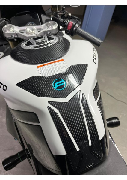 CF-450/SR Depo ve Depo Kapağı 6d Karbon Kaydırmaz Tank Pad CFDKS01