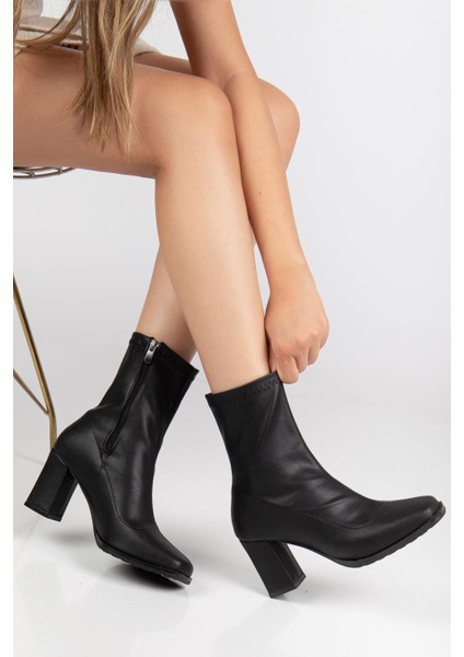 Siyah Kadın Topuklu Bot Streç Suni Deri Küt Burunlu Kalın Topuklu