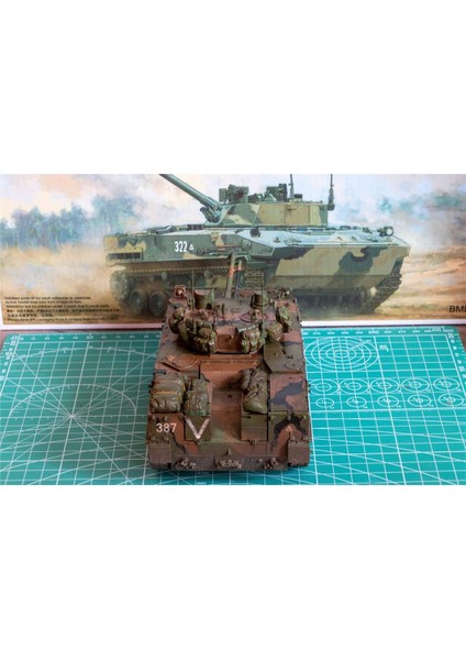09582 1/35 Ölçek, Rus Bmd-4m Paletli Piyade Savaş Aracı, Plastik Model Kiti fırsatları