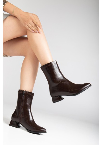 Kadın Kısa Topuklu Bot Kahve Rugan Yüzü Dikişli fiyatları