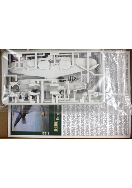 D207 1/72 Yakovlev Yak-3 Savaş Uçağı Plastik Model Kiti modelleri