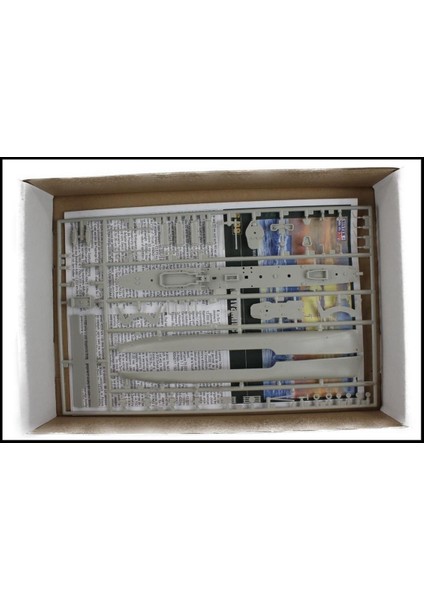 S099 1/500 Hms (Ivanhoe) Zırhlı Gemi Plastik Model Kiti modelleri