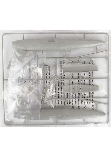 01649 1/72 Ölçek, F-100D Super Sabre Savaş Uçağı Plastik Model Kiti modelleri