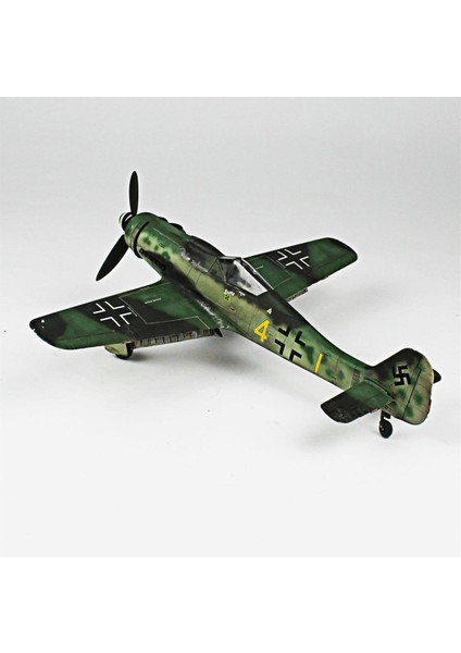 QD106 1/32 Ölçek, Focke-Wulf 190 D Sergilemeye Hazır Plastik Uçak Maketi modelleri