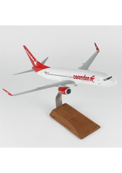 025 1/100 Ölçek, Corendon Airlines B737-800 Yolcu Uçağı, Sergilemeye Hazır Ahşap Standlı Model