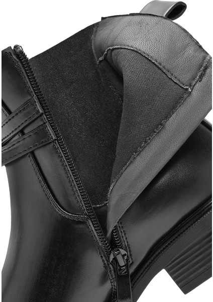 Kadın Siyah Fermuarlı Tokalı Bot 25WFE400418