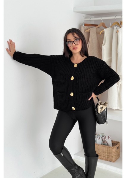 Kadın Altın Düğmeli Dokulu Örgü Hırka – Zarif & Vintage Dokunuş modelleri