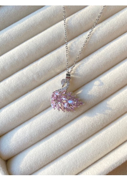 Gümüş Renk Kuğu Detaylı Minimal Zirkon Taşlı Zincir Paslanmaz Çelik Kolye - 3394