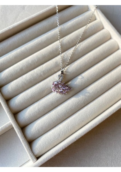 Gümüş Renk Kuğu Detaylı Minimal Zirkon Taşlı Zincir Paslanmaz Çelik Kolye - 3394 fiyatları